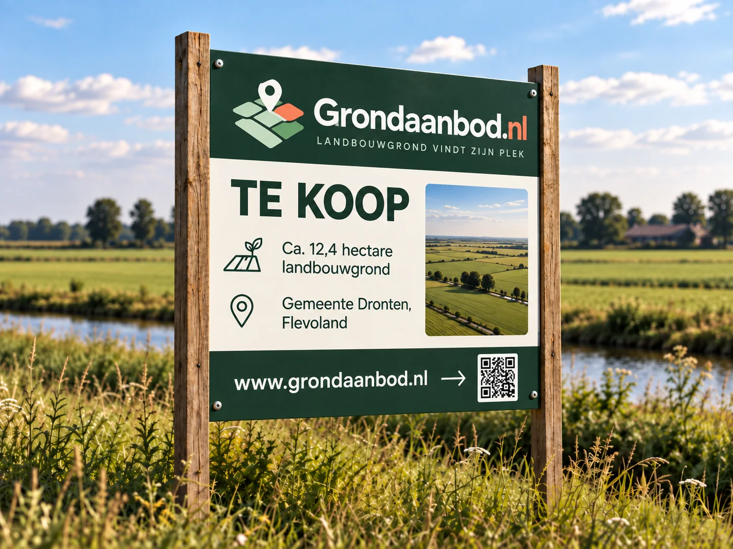 Voorbeeld van een Grondaanbod.nl verkoopbord met QR-code bij landbouwgrond